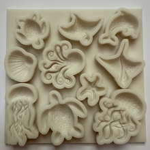 Load image into Gallery viewer, OCEAN CREATURES MOLD - Dolphin, Jellyfish, Sea Turtle