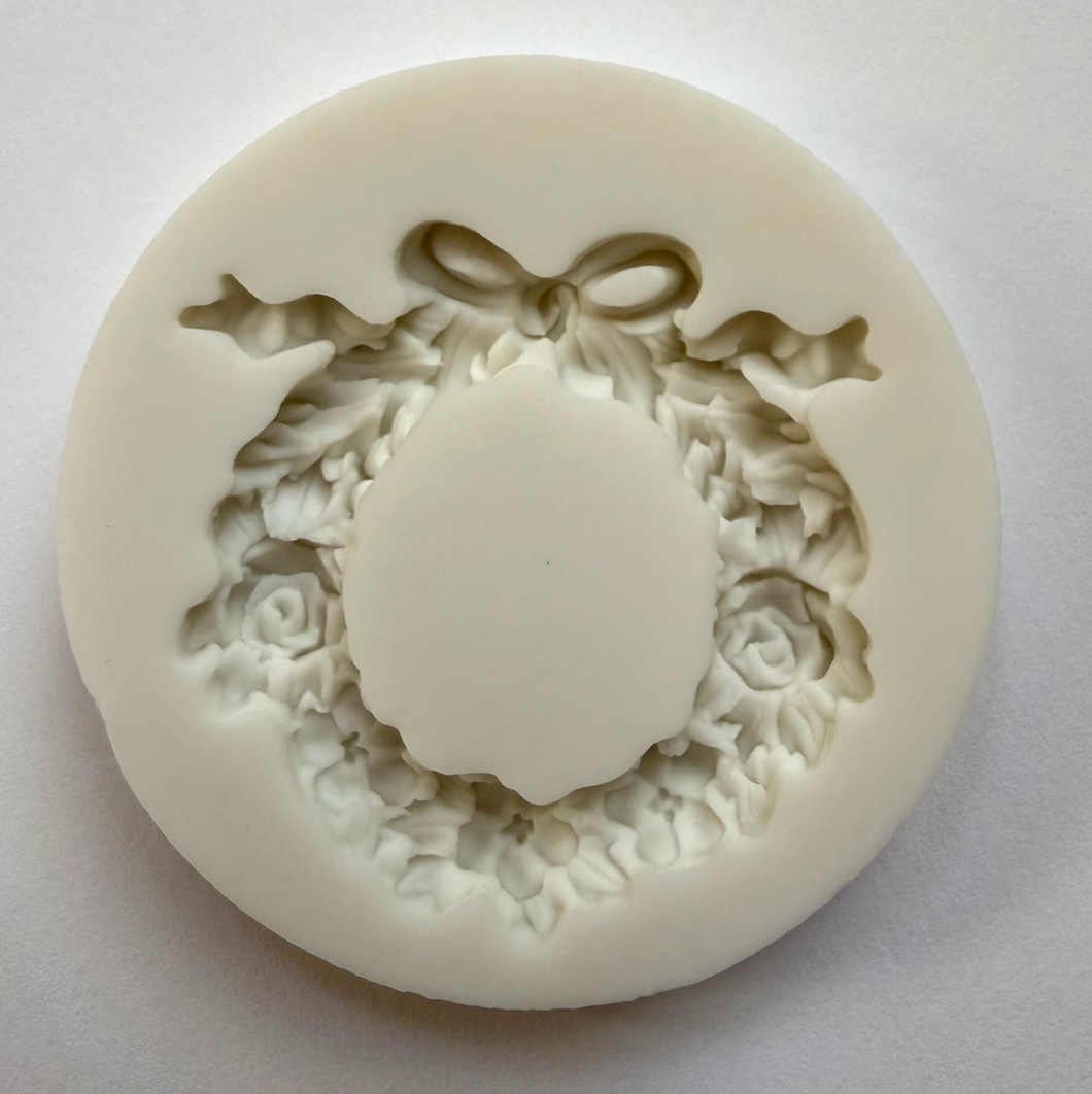 CHRISTMAS WREATH MOLD