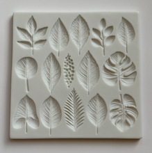Load image into Gallery viewer, LARGE LEAVES MOLD #3