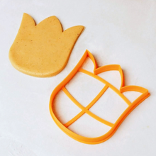 Load image into Gallery viewer, TULIP COOKIE CUTTER - Shapem