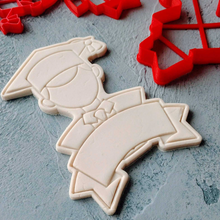 Load image into Gallery viewer, GRADUATE COOKIE CUTTER