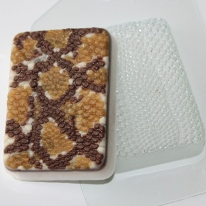 SNAKE PATTERN MOLD