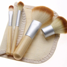 Load image into Gallery viewer, BAMBOO DUSTING BRUSH SET (4 PCS) - BRUSHES FOR LUSTER DUST, EDIBLE GLITTER, PEARL DUST