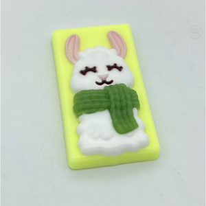 LLAMA WITH A SCARF MOLD