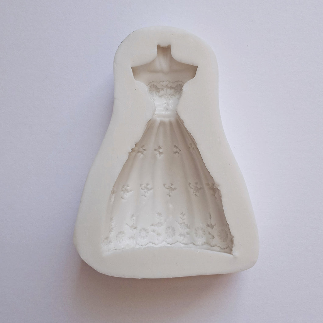 DRESS MOLD