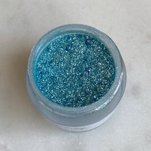 Load image into Gallery viewer, Edible Glitter by Sprinklify - TIRQUOISE - Food Grade High Shine Dust for Cakes - Shapem